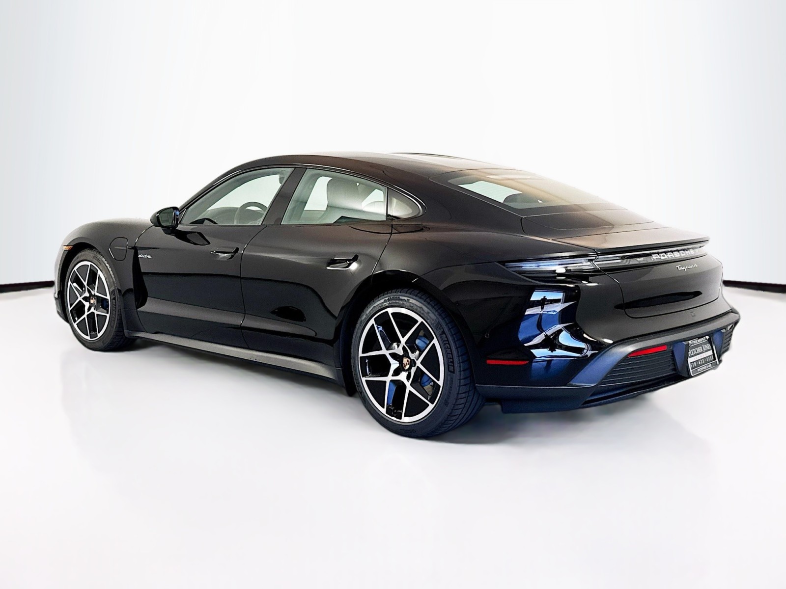 2025 Porsche Taycan S photo 3