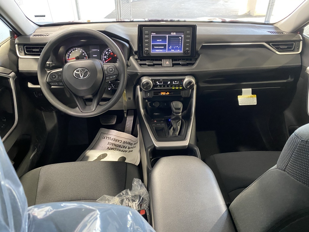2025 Toyota RAV4 LE photo 26