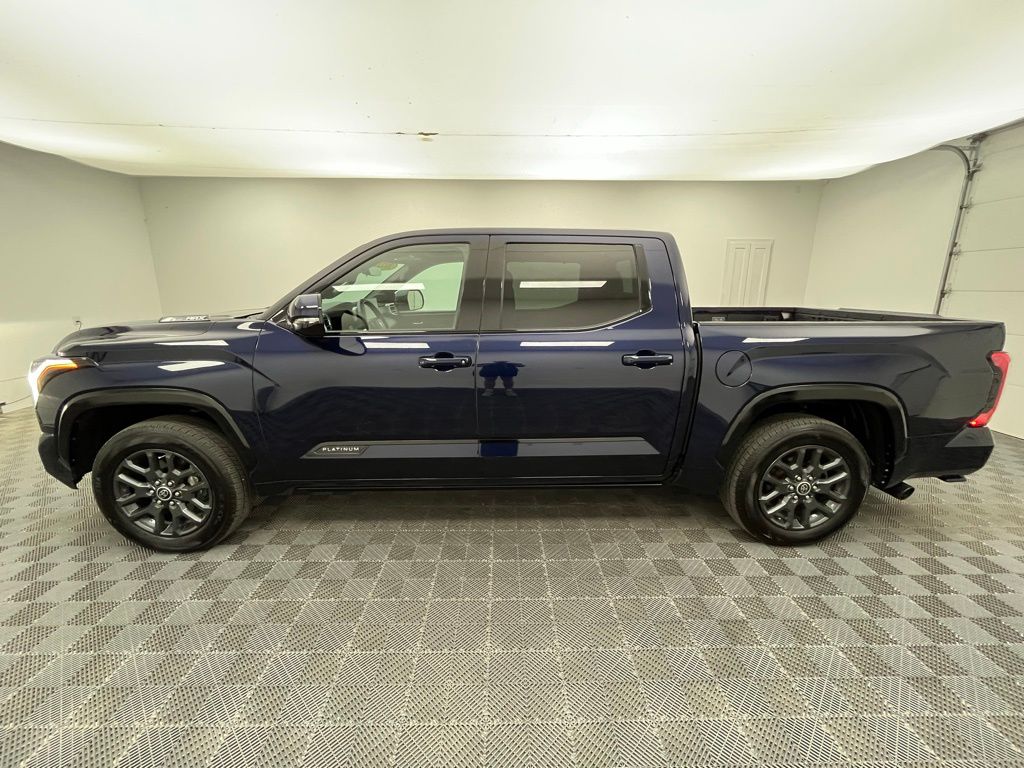 2022 Toyota Tundra Platinum photo 5