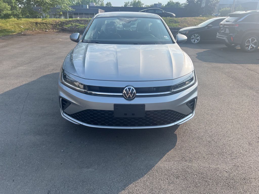 2025 Volkswagen Jetta 1.5T SE photo 2