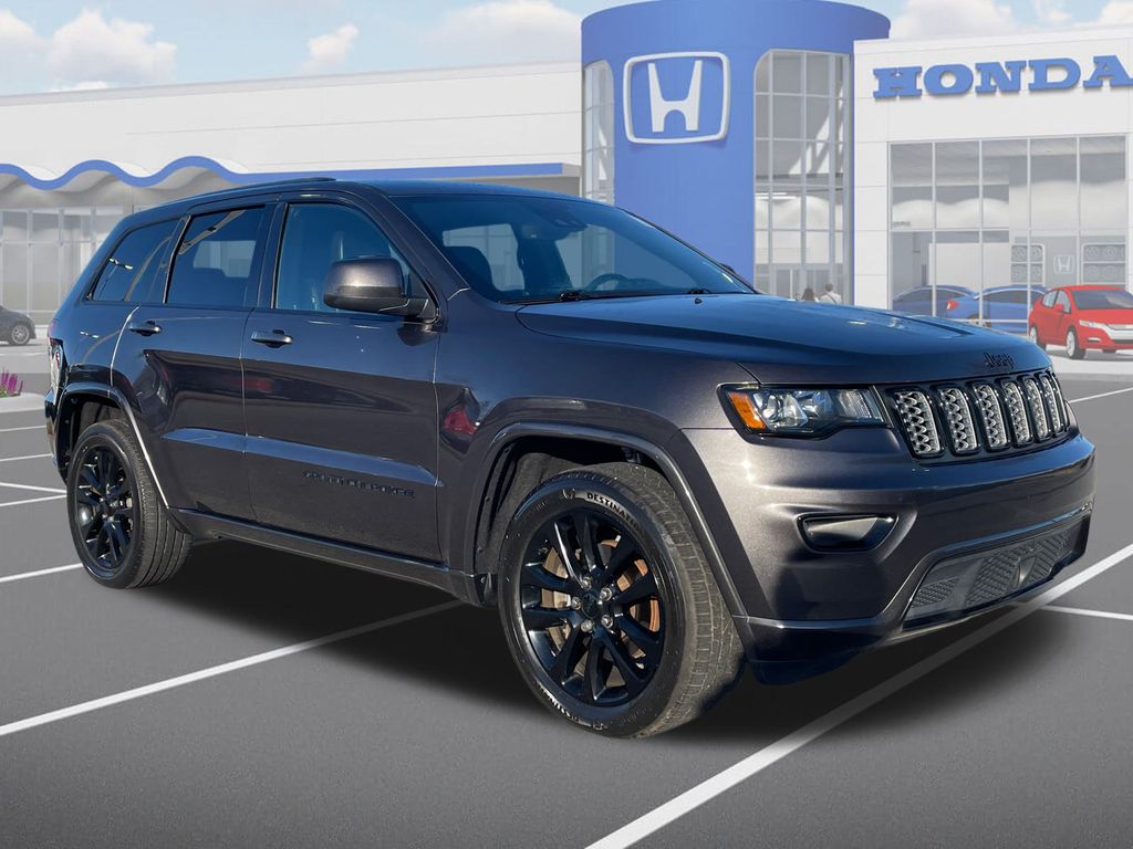 2020 Jeep Grand Cherokee Altitude's photo