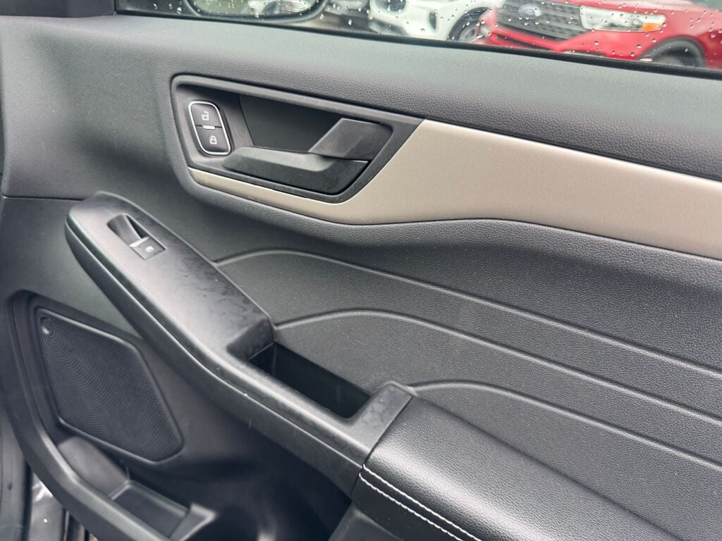 2022 Ford Escape SE photo 22