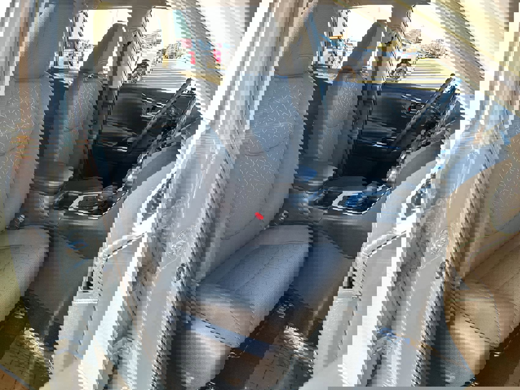 2022 Toyota RAV4 XLE photo 23