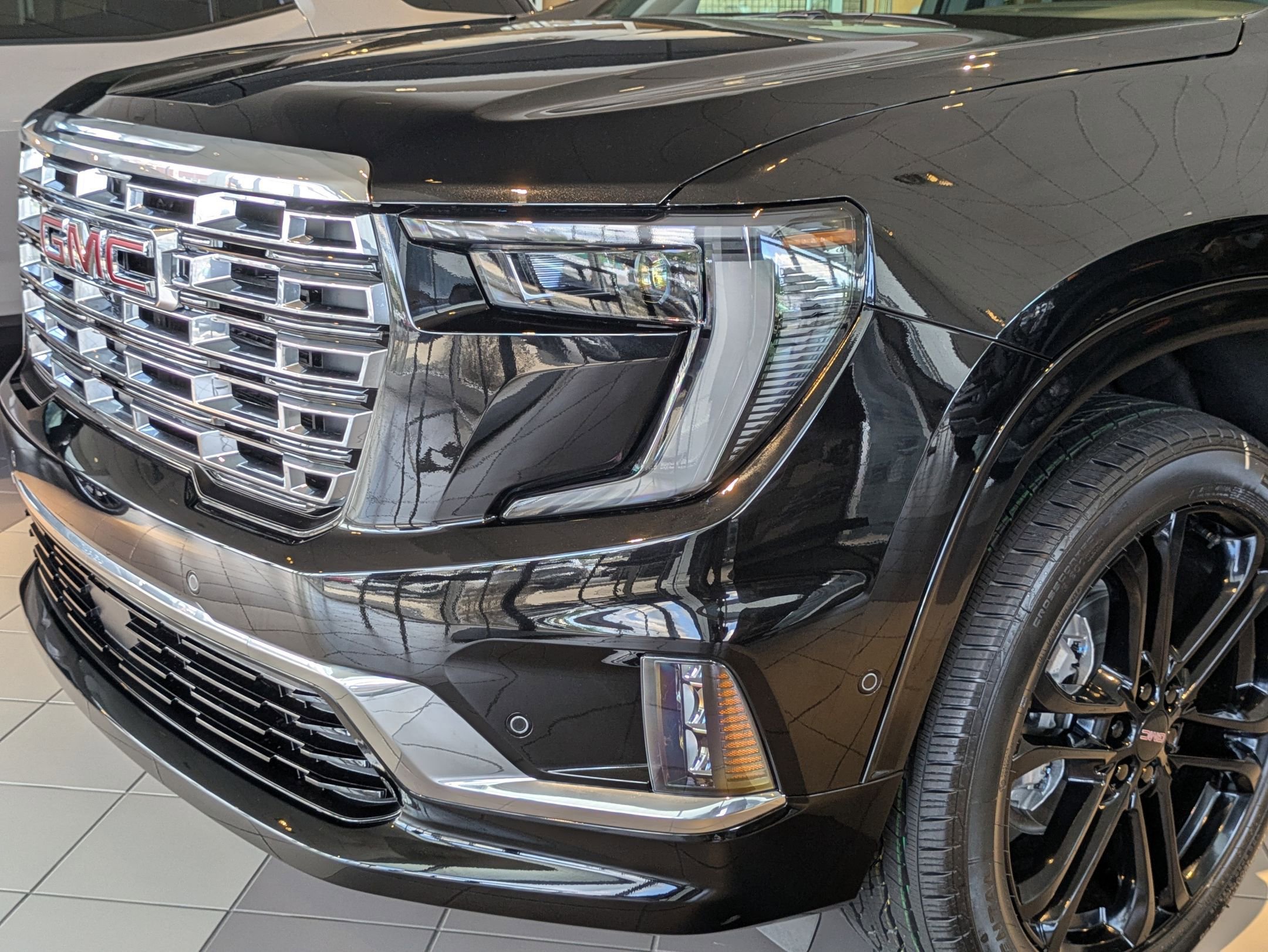 2026 Gmc Acadia Denali photo 2