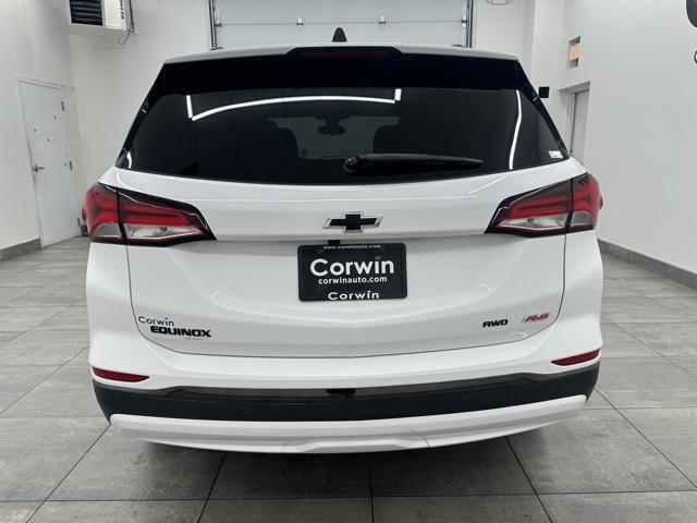 2023 Chevrolet Equinox RS photo 2