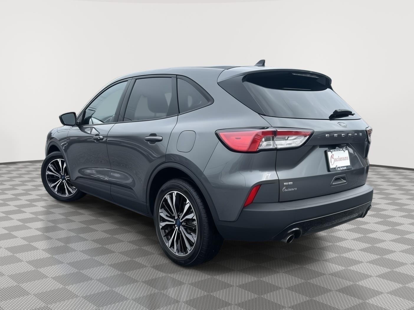2022 Ford Escape SE photo 4