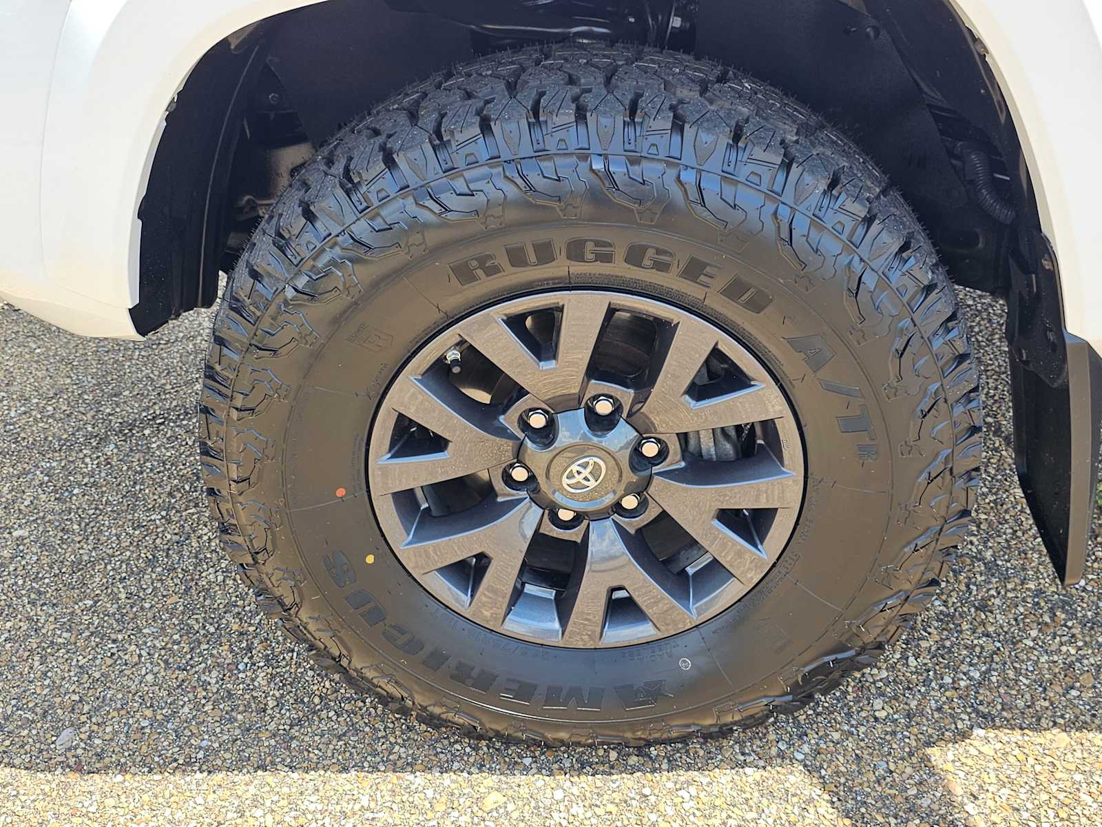 2020 Toyota Tacoma SR5 photo 20