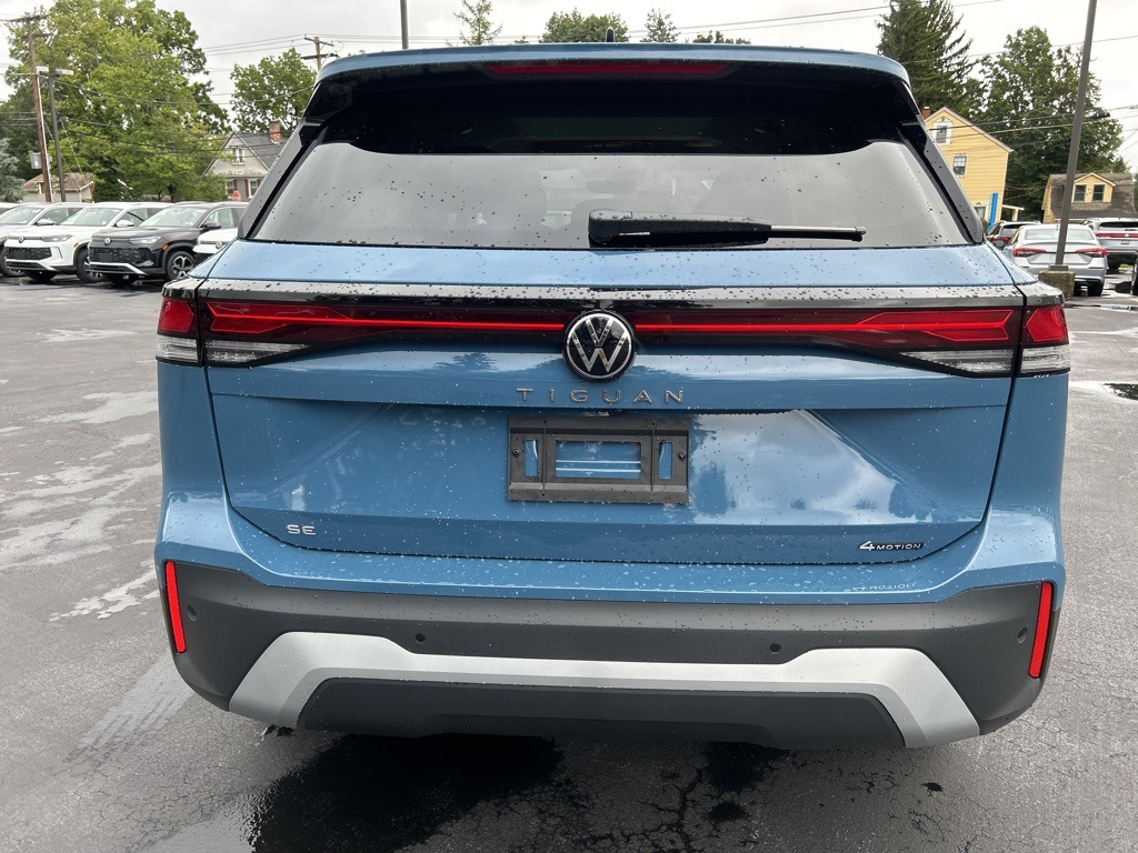 2025 Volkswagen Tiguan SE photo 4