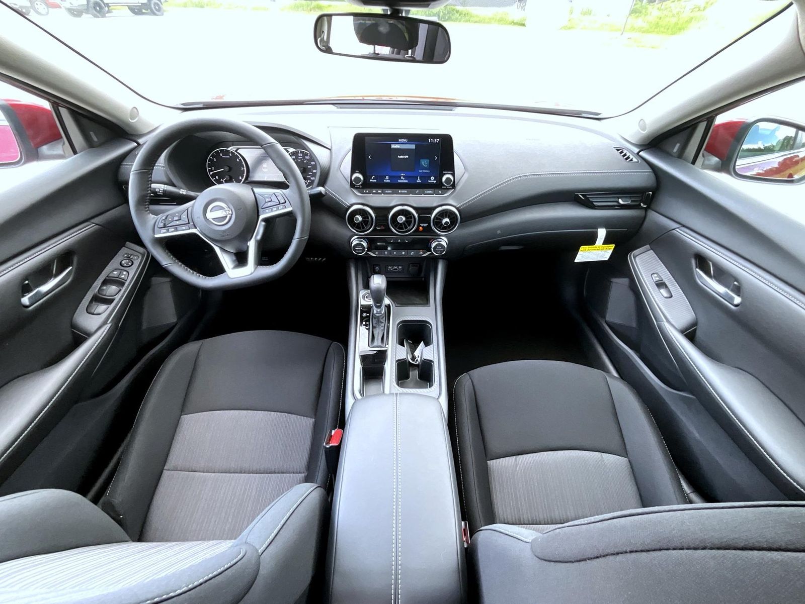 2025 Nissan Sentra SV photo 12
