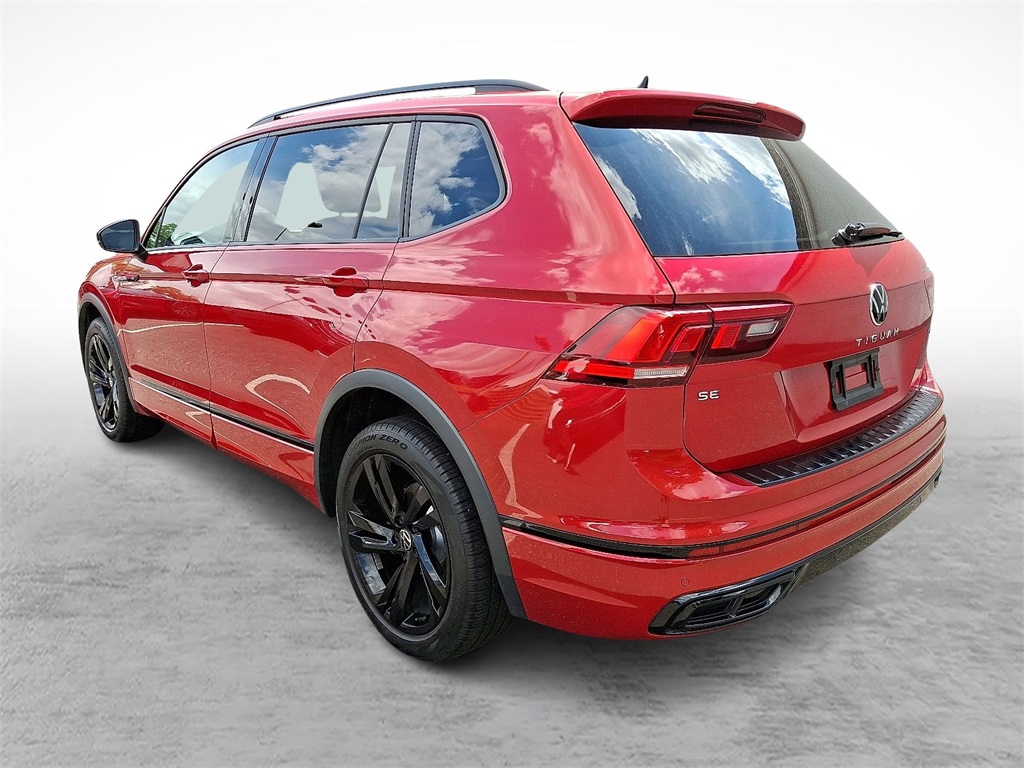2024 Volkswagen Tiguan SE R-Line Black photo 4
