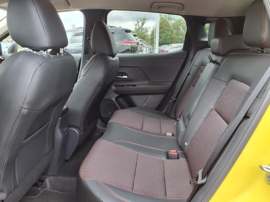 2025 Nissan Kicks SR photo 4