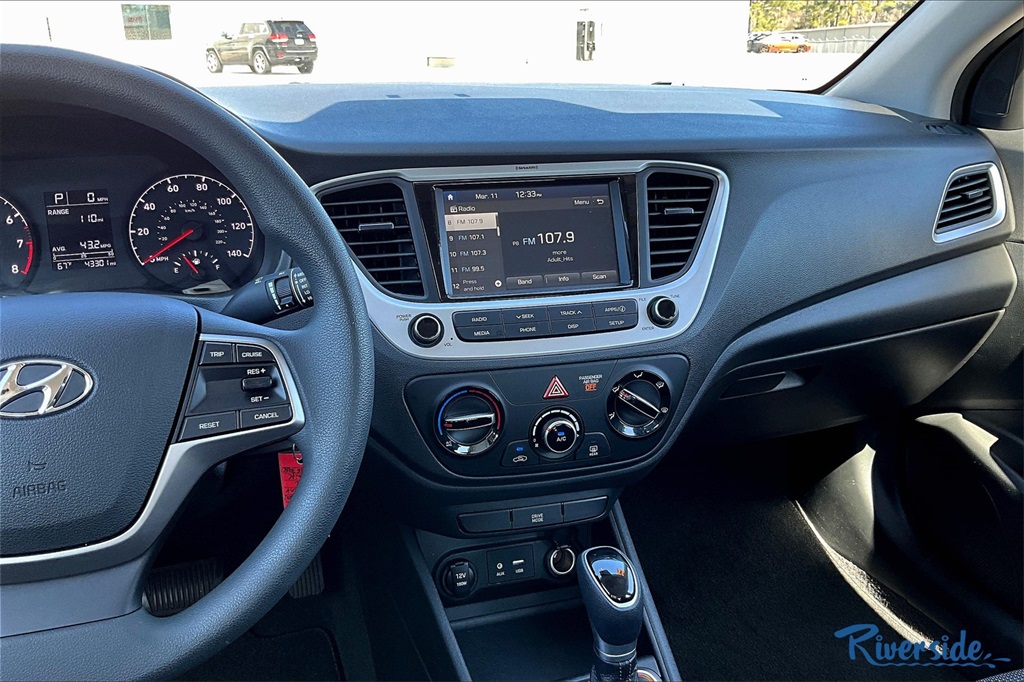 2022 Hyundai Accent SEL photo 9