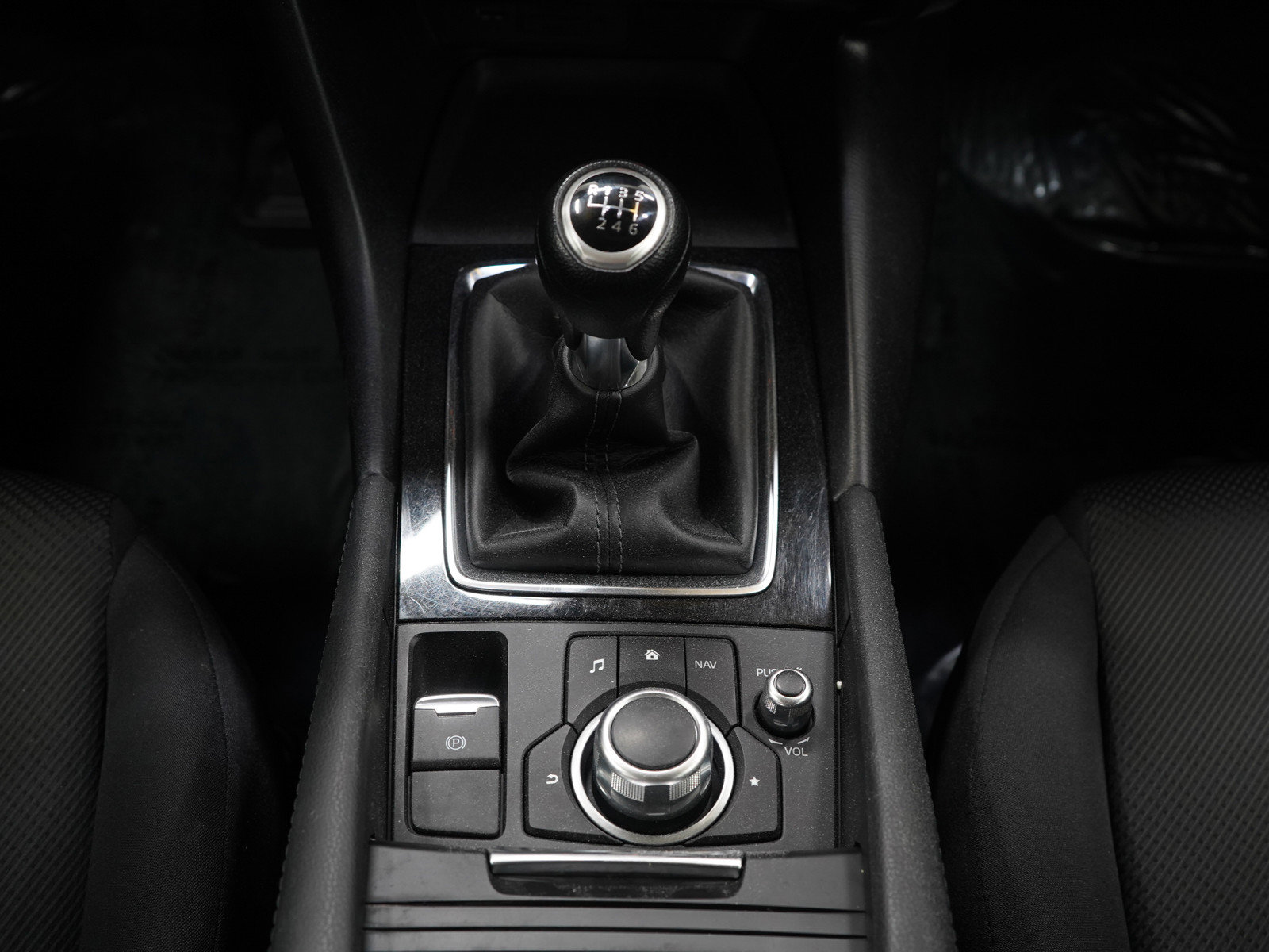 2018 Mazda Mazda3 Sport photo 16