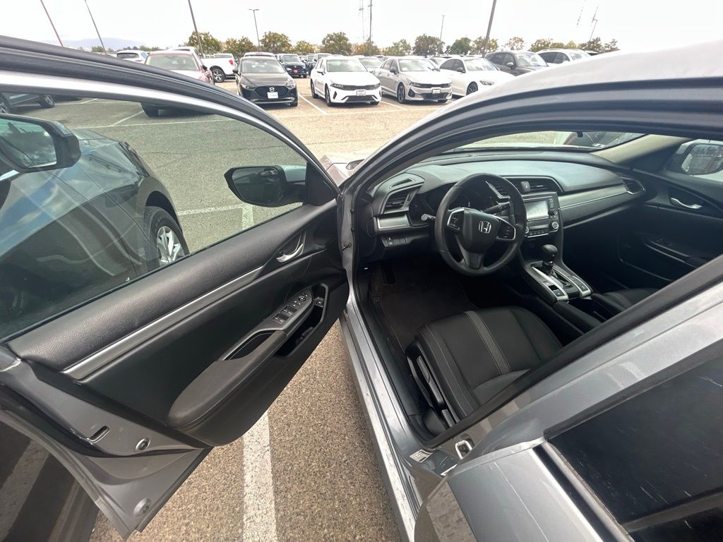 2018 Honda Civic LX photo 4