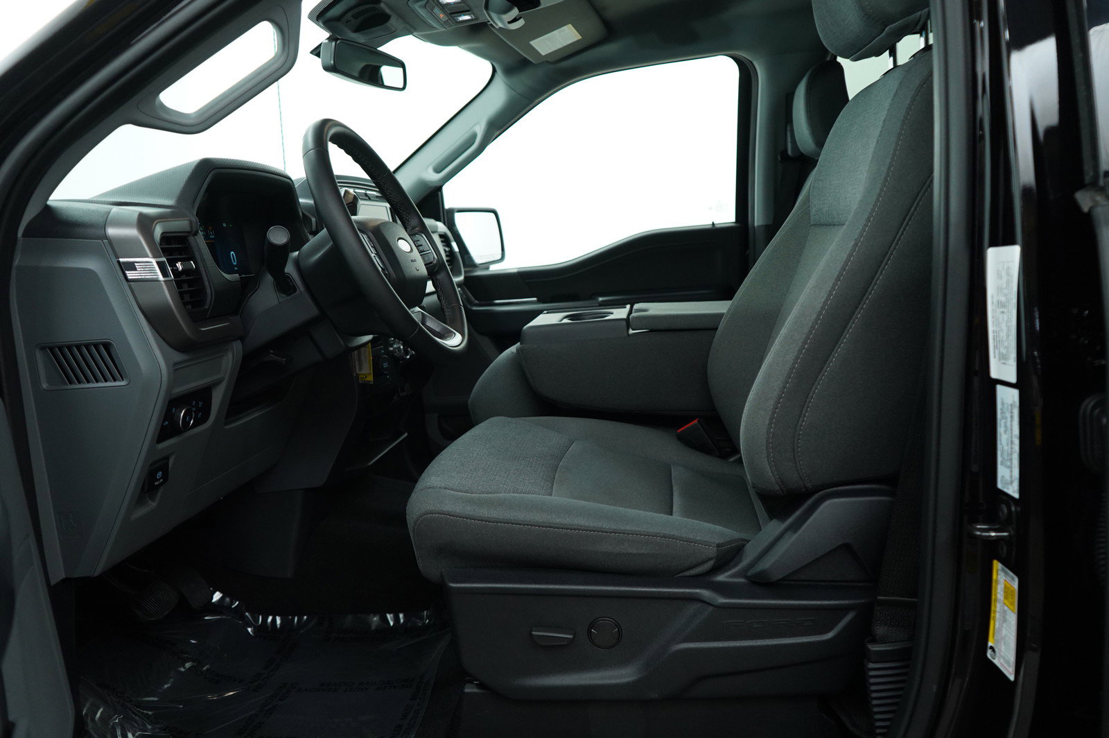 2024 Ford F-150 XLT photo 17