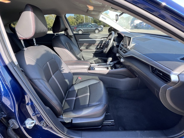 2023 Nissan Altima 2.5 SR photo 18