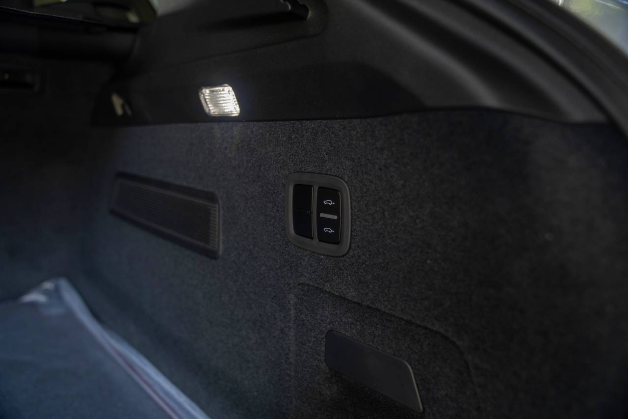 2025 Porsche Cayenne GTS photo 32