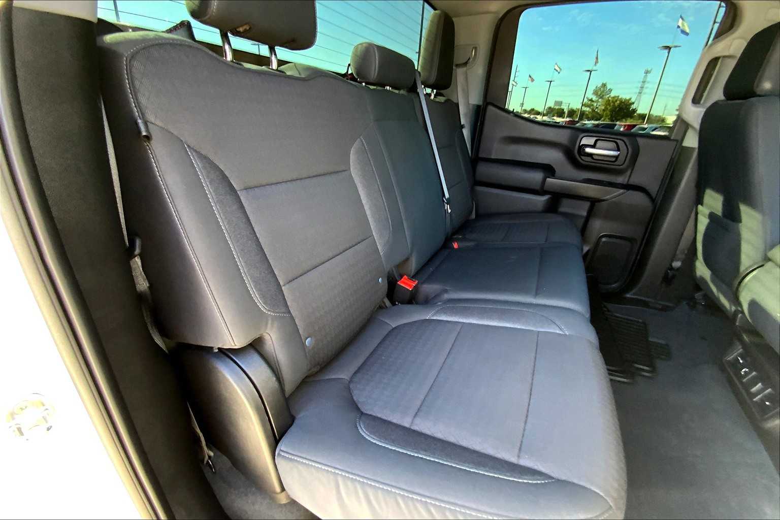 2020 Chevrolet Silverado 1500 LT photo 18