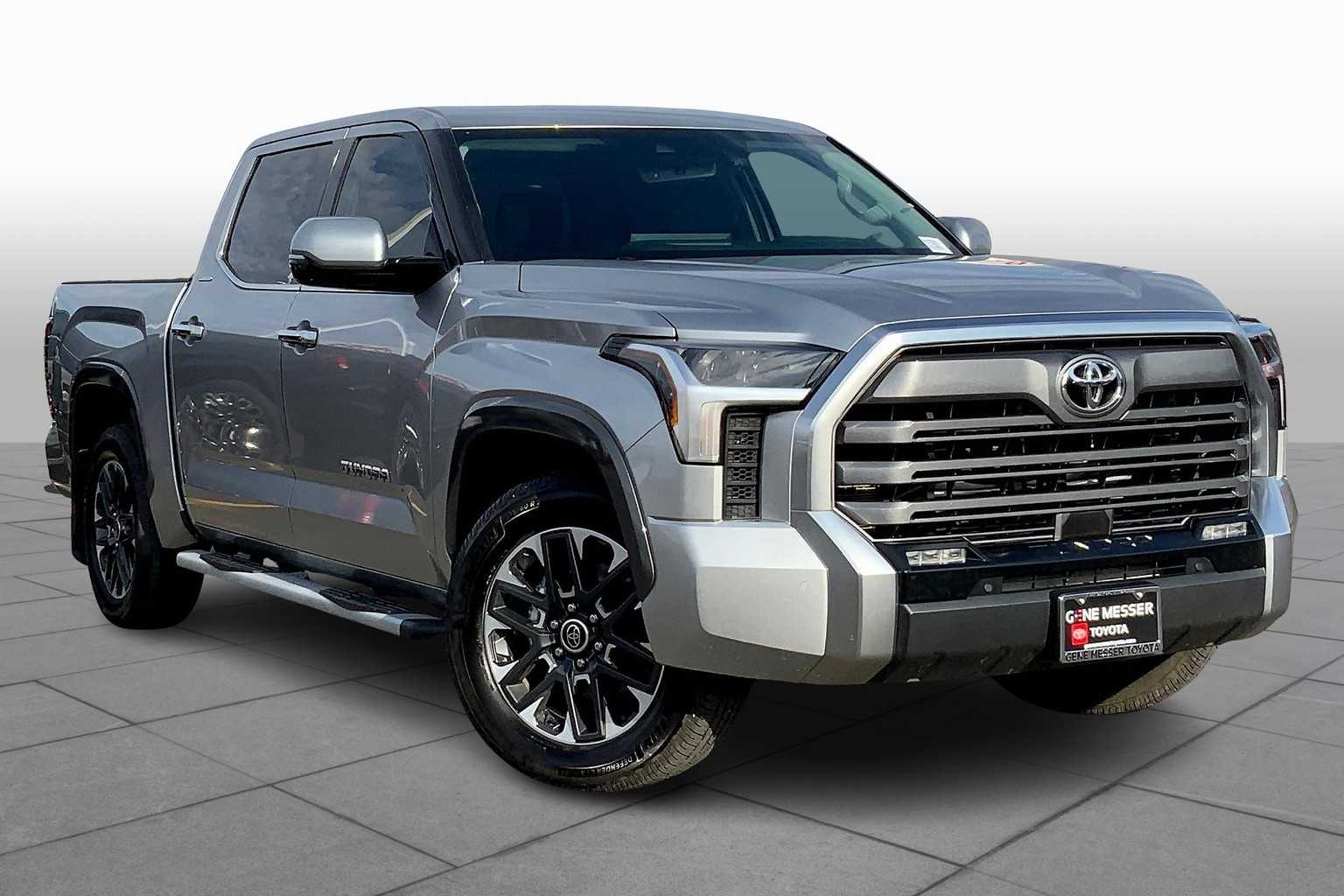 2023 Toyota Tundra Limited photo 2
