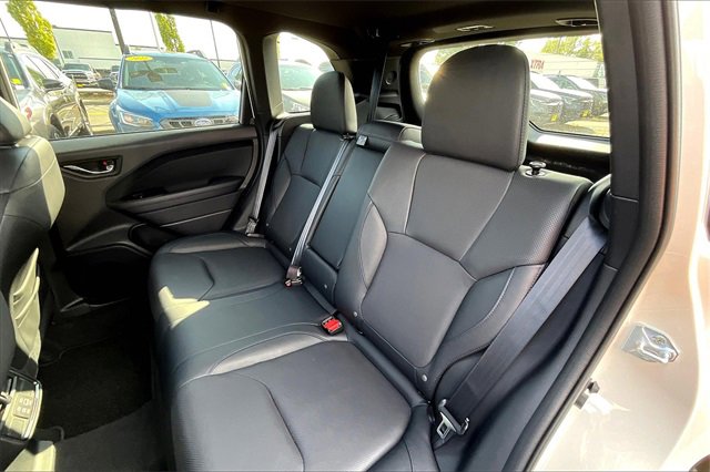 2025 Subaru Forester Limited Base photo 23