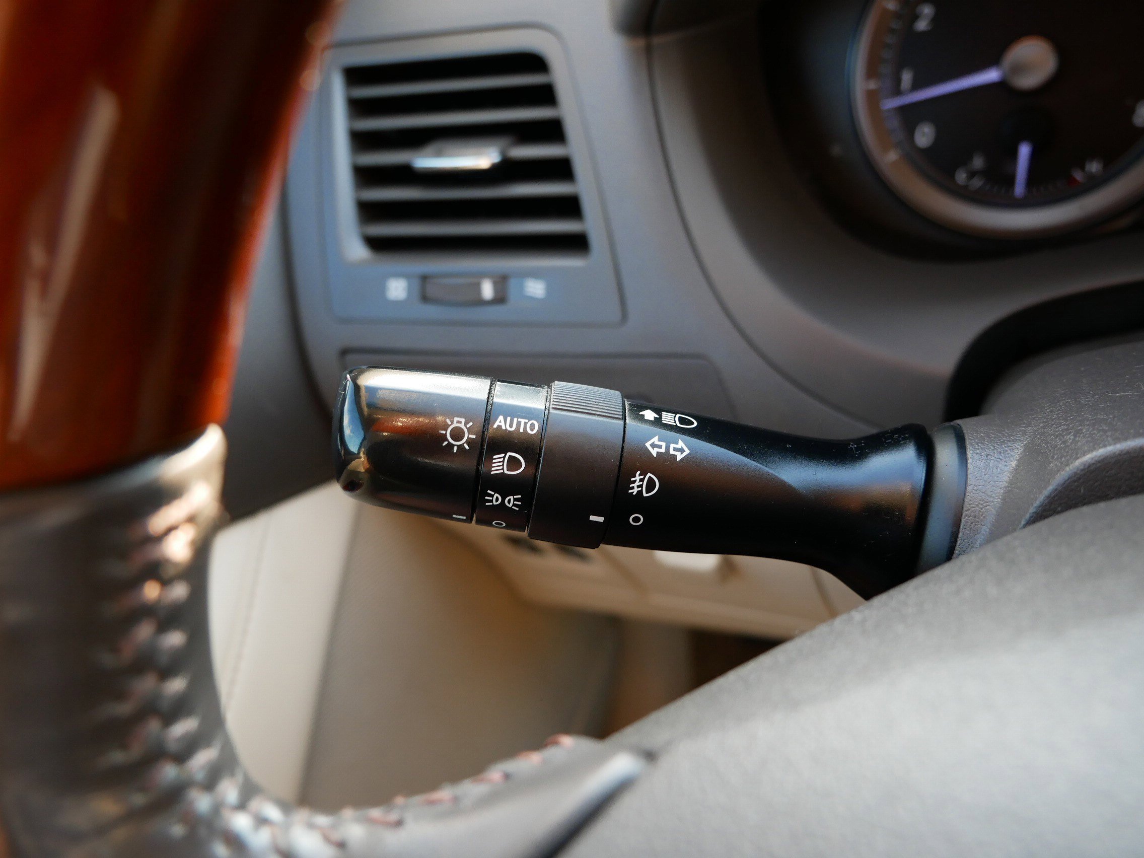2010 Lexus ES 350 photo 26