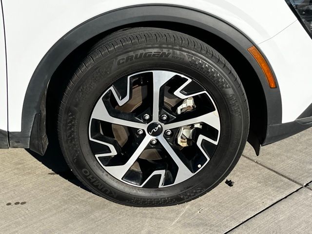 2025 Kia Sportage EX photo 4