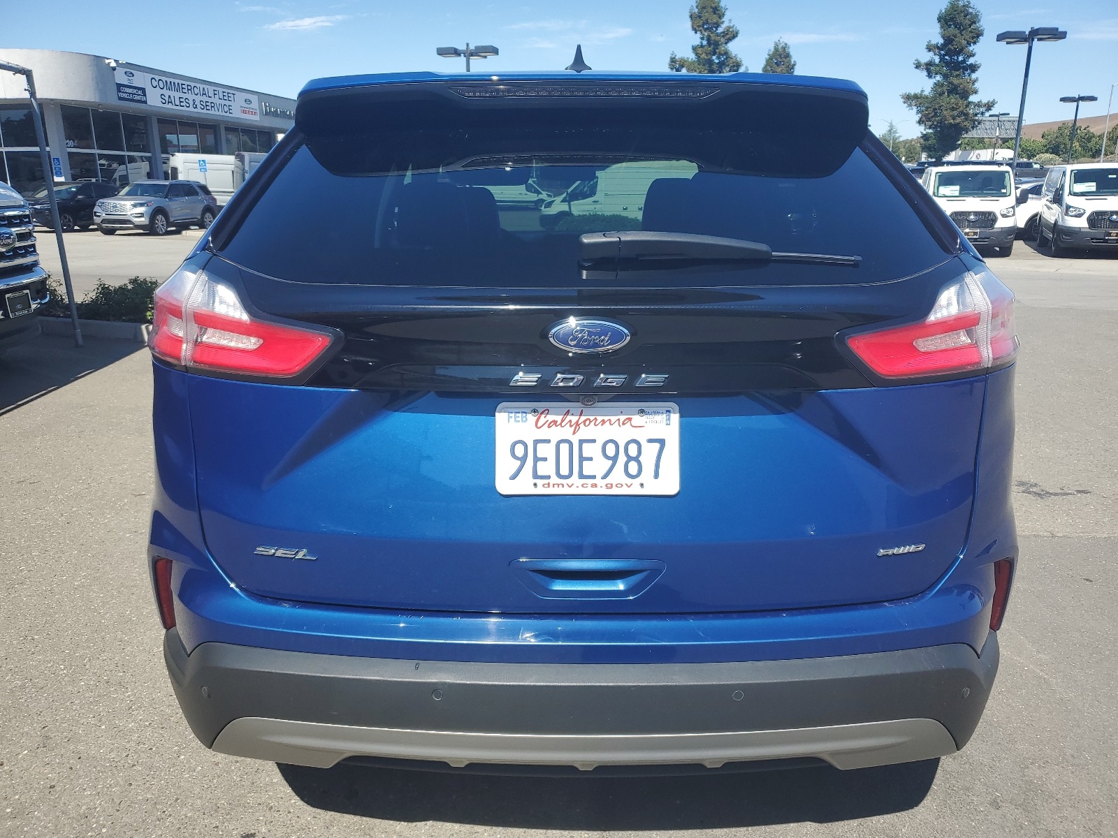 2023 Ford Edge SEL photo 2