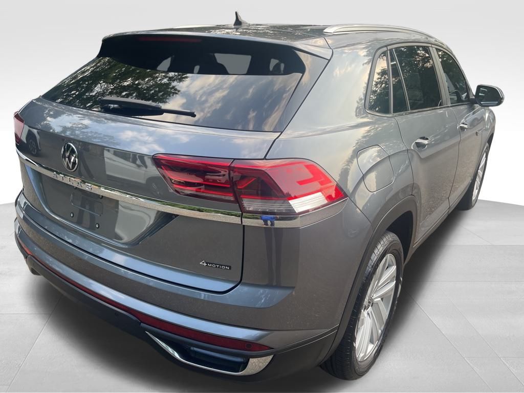 2023 Volkswagen Atlas Cross Sport SE Technology photo 6