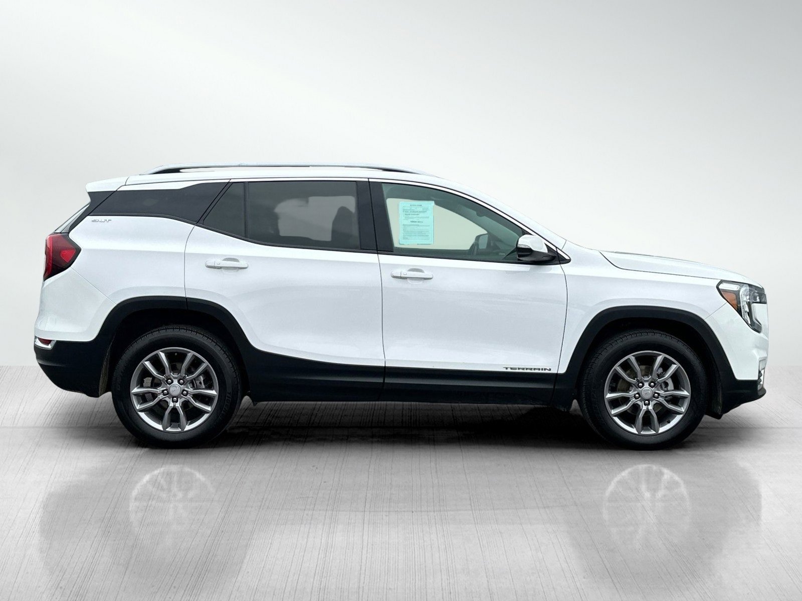 2022 Toyota RAV4 SLT photo 3