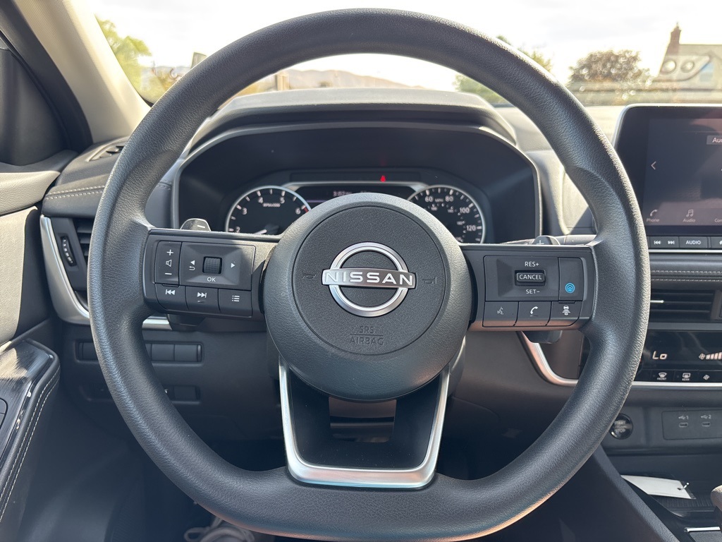 2024 Nissan Rogue SV photo 14
