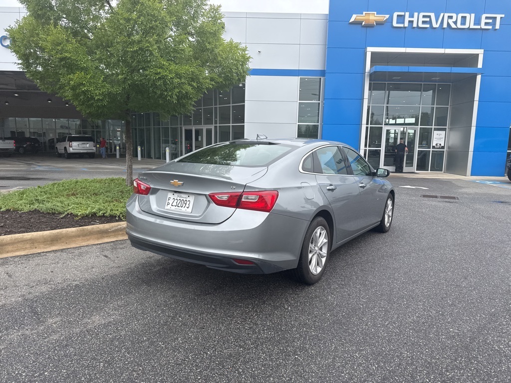 2023 Chevrolet Malibu 1LT photo 2