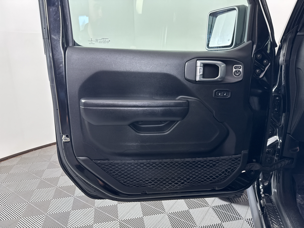 2021 Jeep Wrangler Unlimited Rubicon photo 32