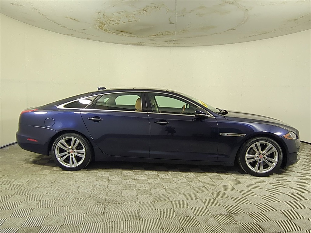 2017 Jaguar XJ XJL Portfolio photo 4