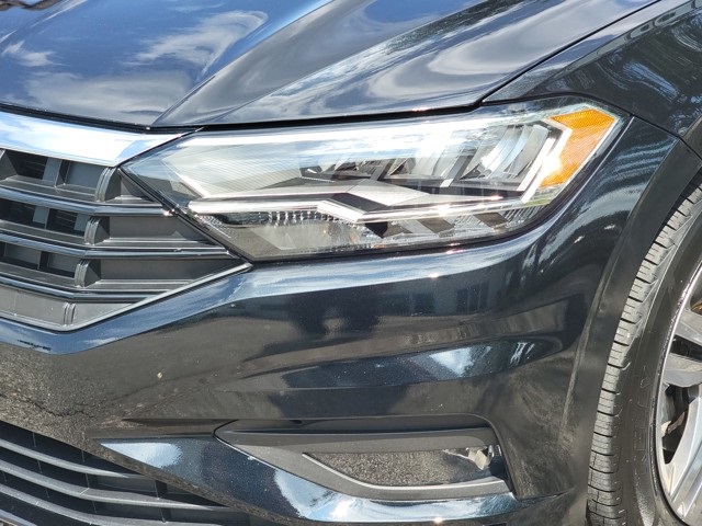 2021 Volkswagen Jetta R-Line photo 9
