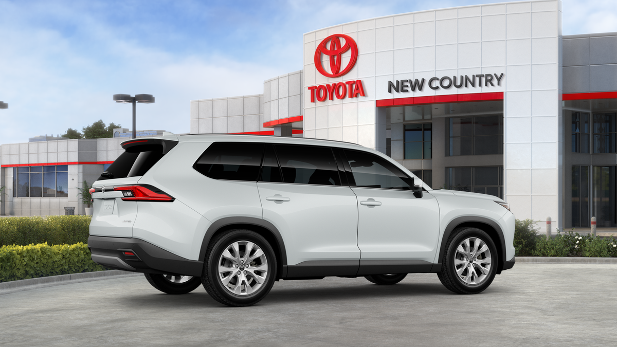 2025 Toyota Grand Highlander Limited photo 7