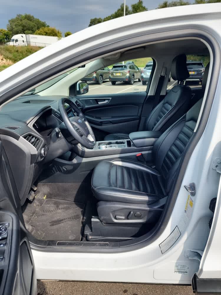 2024 Ford Edge SEL photo 4