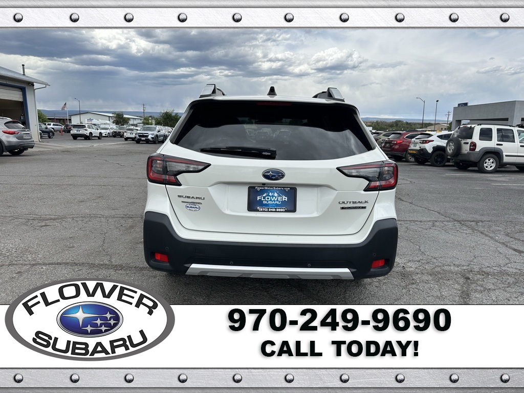 2023 Subaru Outback Touring XT photo 4