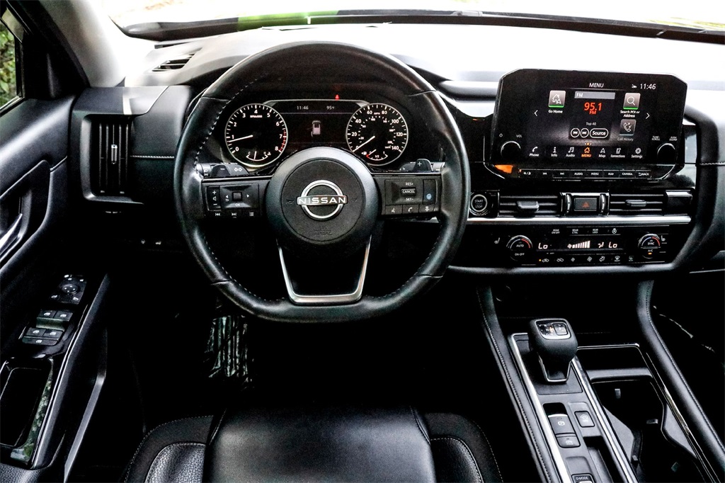 2023 Nissan Pathfinder SL photo 30