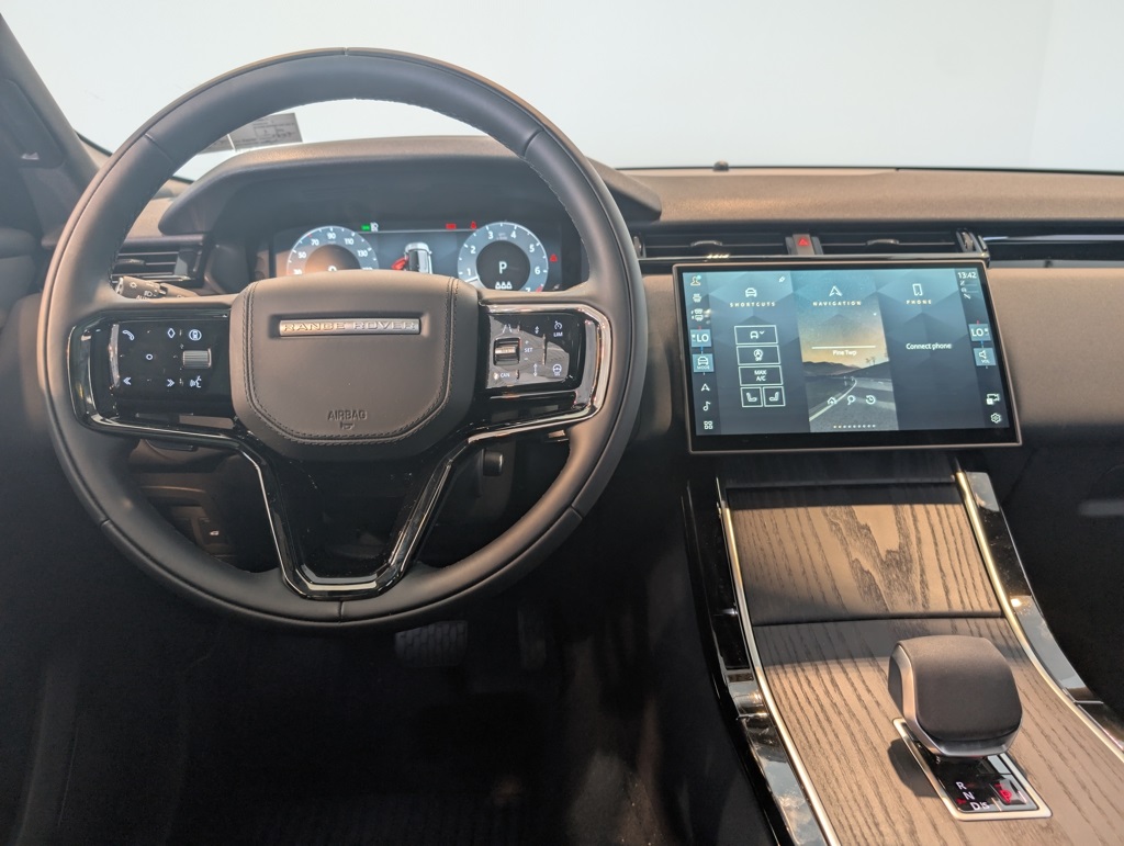 2026 Land Rover Range Rover Velar S photo 14