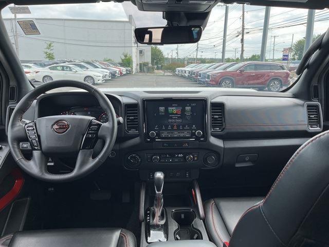 2024 Nissan Frontier PRO-4X photo 13