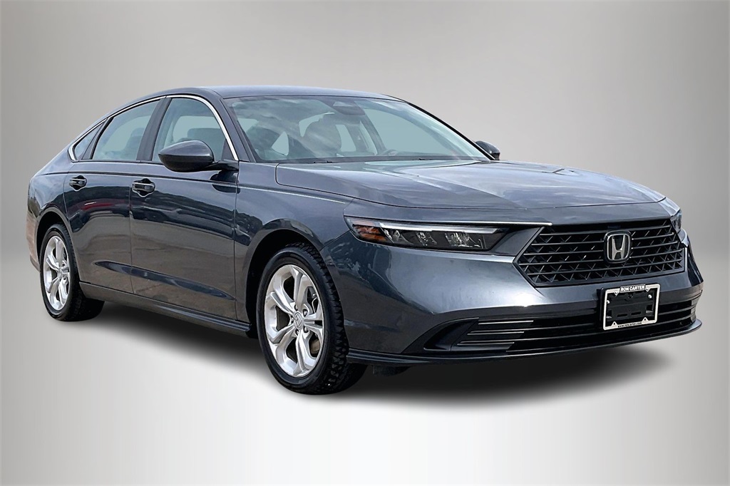 2023 Honda Accord LX's photo