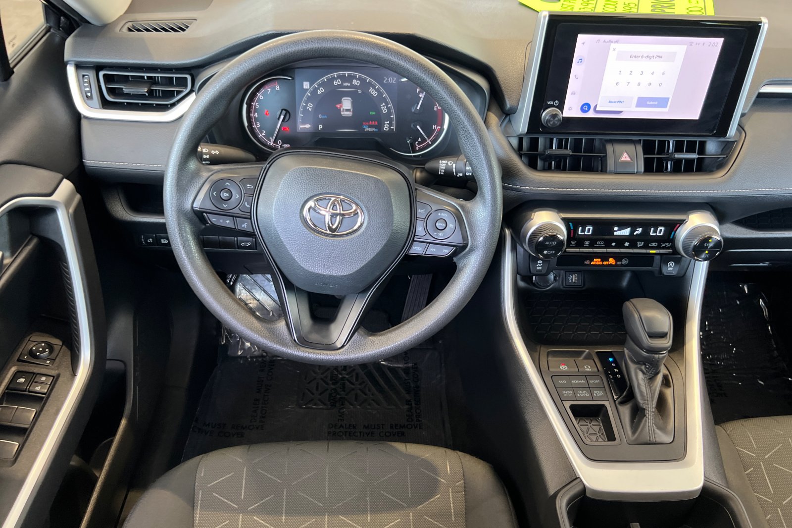 2023 Toyota RAV4 XLE photo 12