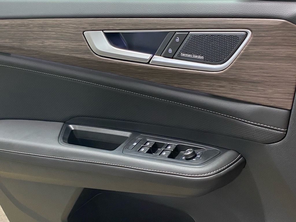 2025 Volkswagen Atlas SEL Premium R-Line photo 10