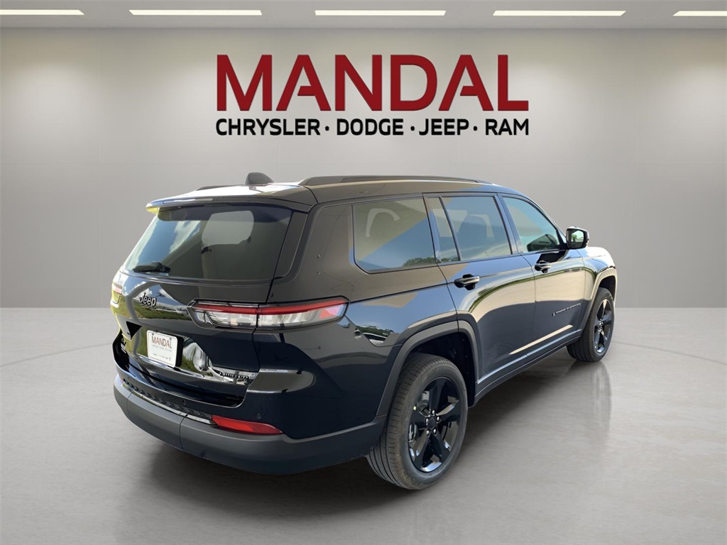 2025 Jeep Grand Cherokee Limited photo 7