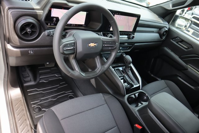 2024 Chevrolet Colorado Work Truck photo 10