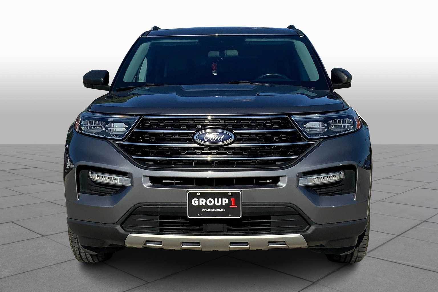 2021 Ford Explorer XLT photo 2