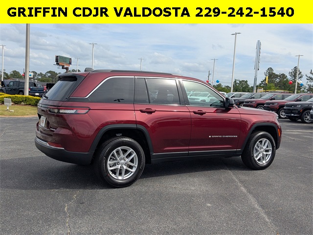 2025 Jeep Grand Cherokee Laredo X photo 3