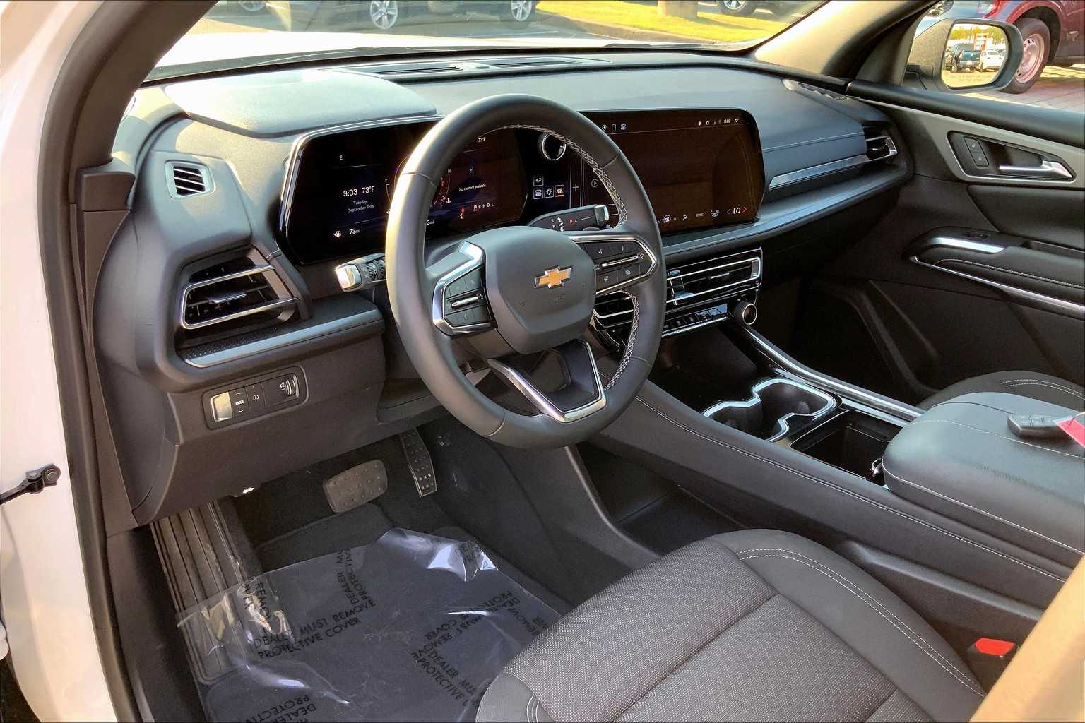 2024 Chevrolet Traverse LS photo 15