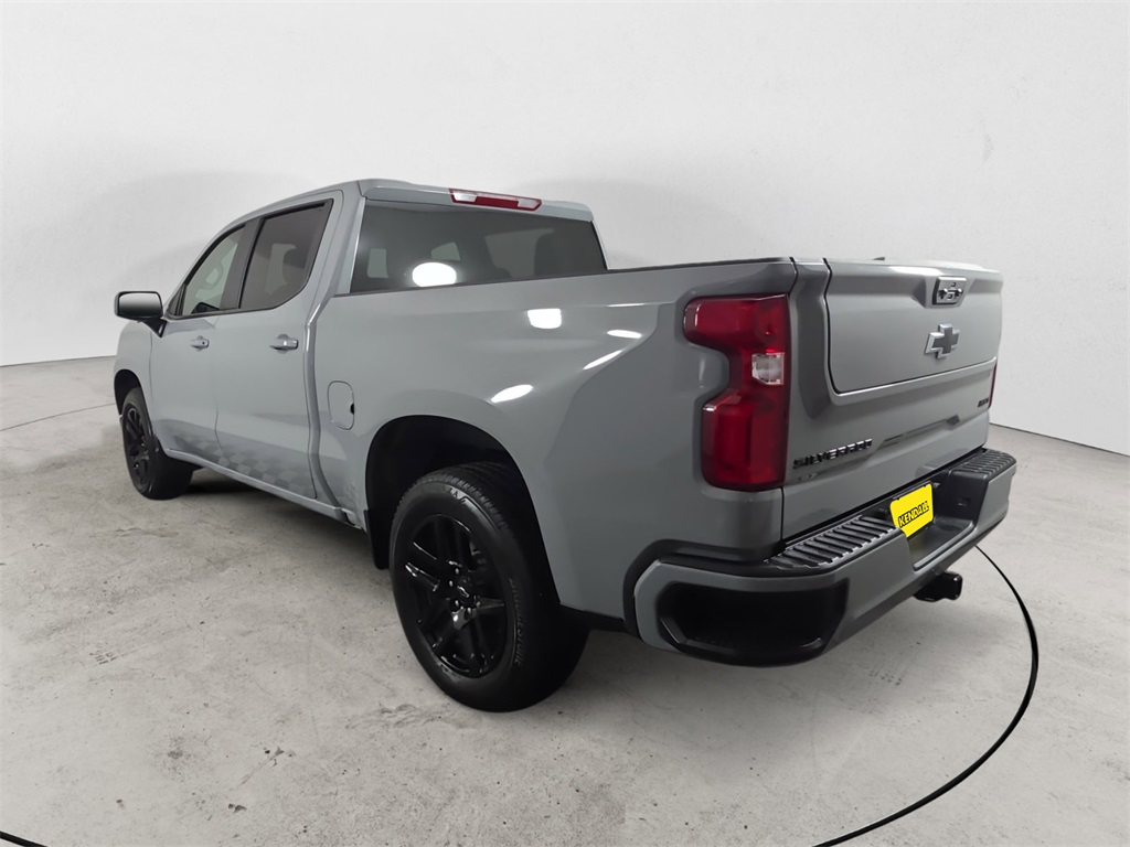 2025 Chevrolet Silverado 1500 RST photo 3