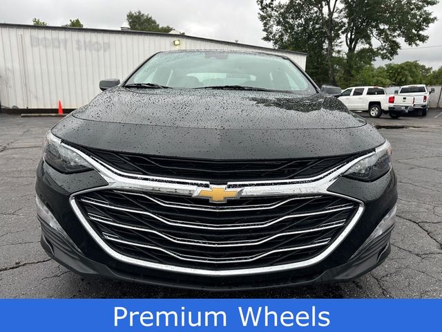 2023 Chevrolet Malibu 1LT photo 3